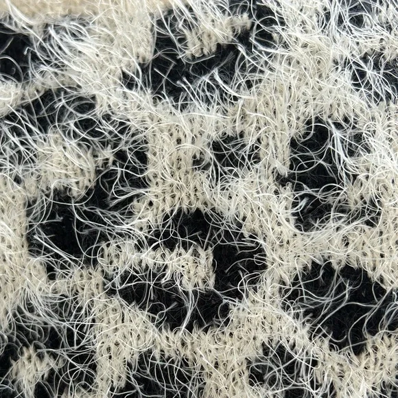 Mudd Soft Fuzzy Cheetah Animal Print Eyelash Knit Crew Neck Sweater Size S - Picture 5 of 12